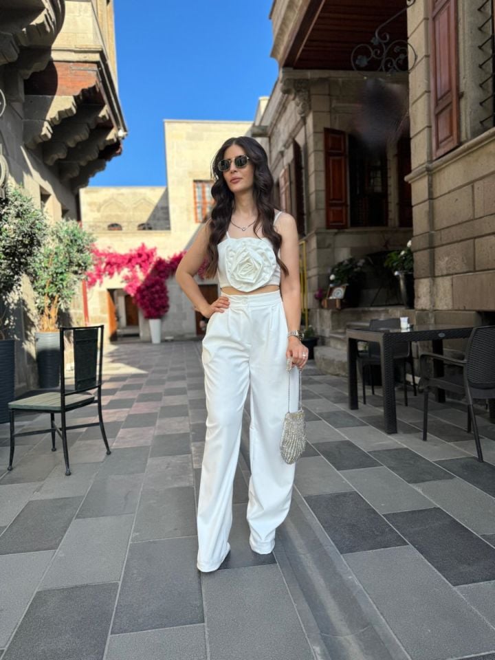 Çift Pileli Beyaz Pantolon