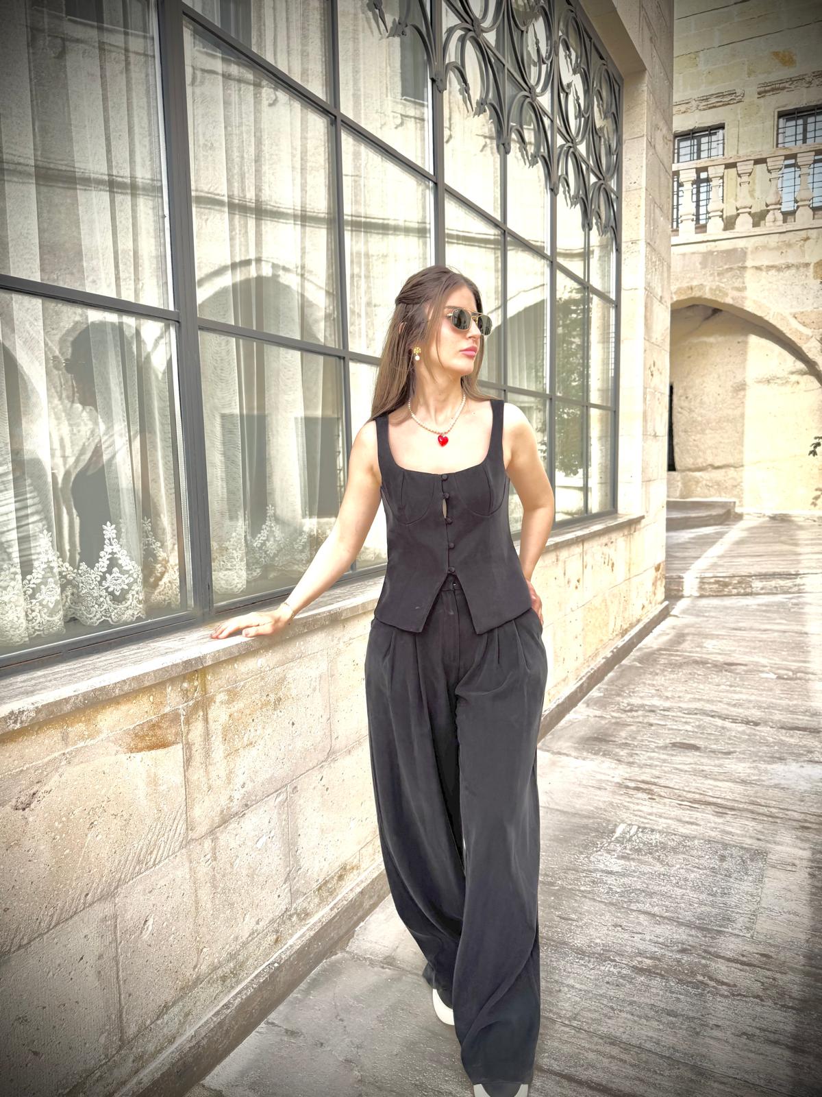 Siyah Düğmeli Premium Pantolon Takım