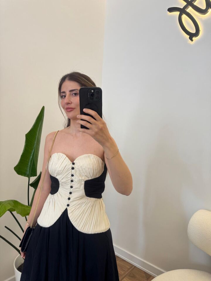Siyah Düğme Detaylı Marka Model Büstiyer