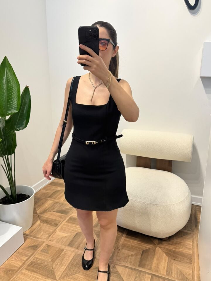 Siyah Kemerli Mini Elbise