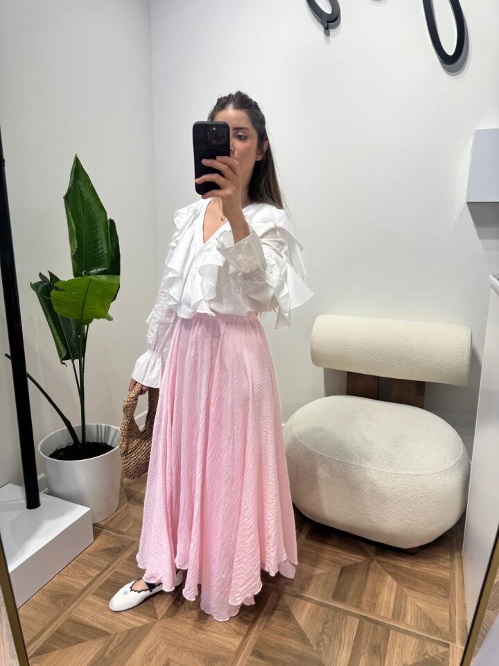 Pembe Asimetri Etek