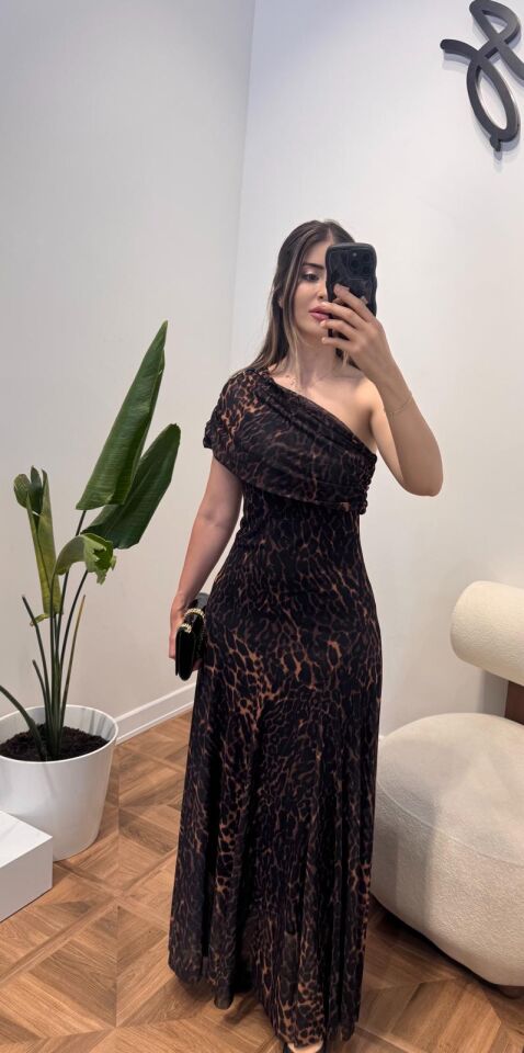 Leopar Tek Omuz Elbise