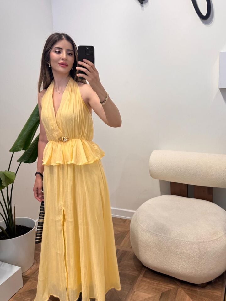 Sarı Önü Tokalı Sırtı açık Elbise