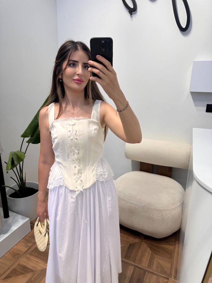 Ekru Yanları Dantel Detay Korse Bluz