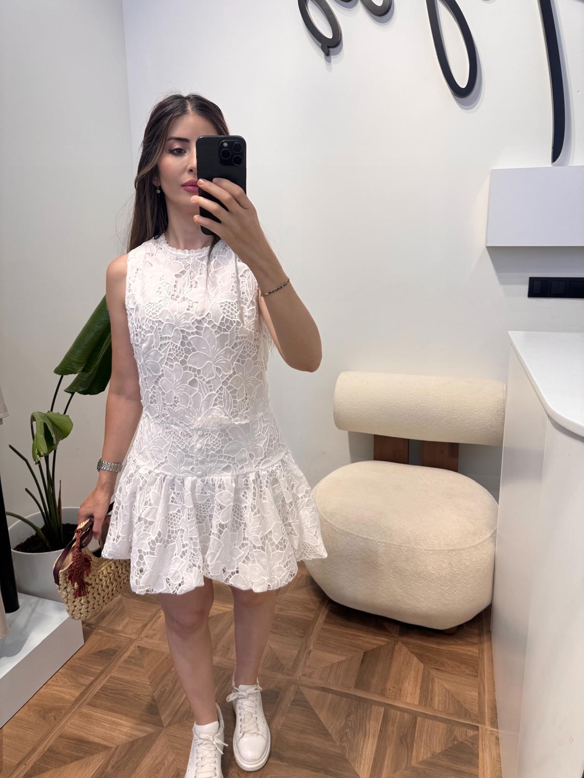 Beyaz Dantelli Marka Model Kısa Elbise