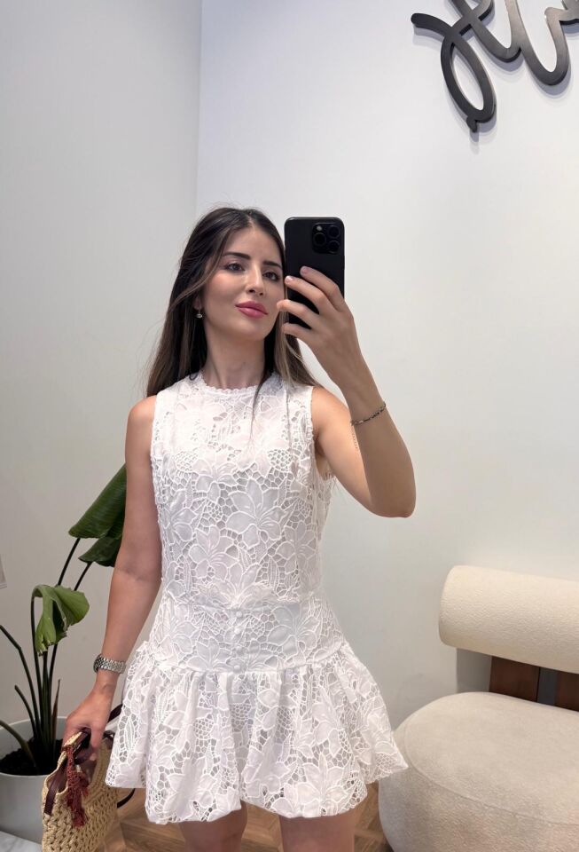 Beyaz Dantelli Marka Model Kısa Elbise