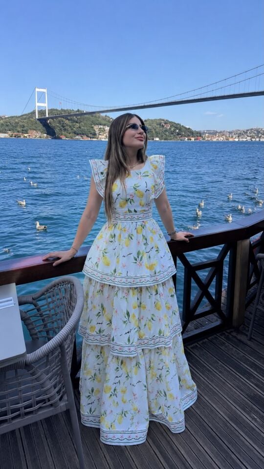 Limonlu Sırtı Açık Elbise