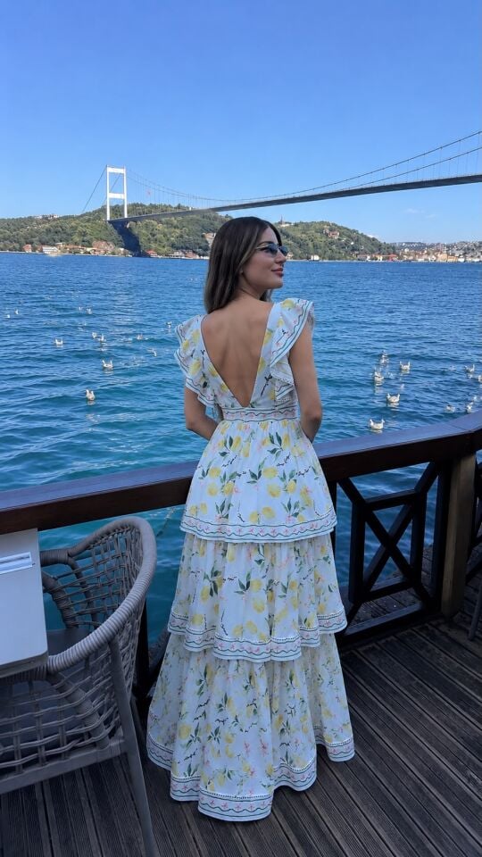 Limonlu Sırtı Açık Elbise